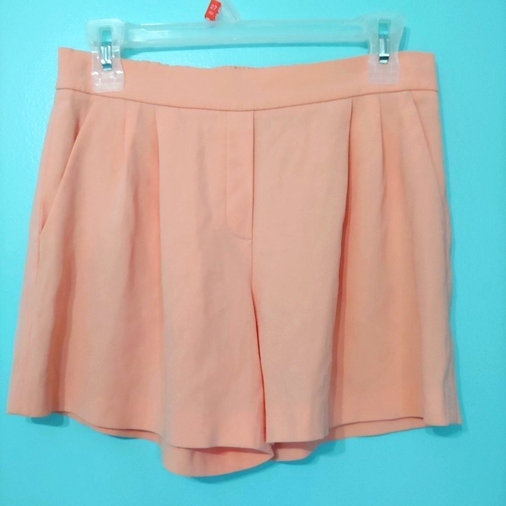 Aritzia T. Babaton Pleated Pull On Short